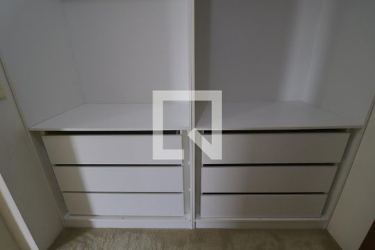 Closet Quarto 3 suíte de apartamento à venda com 4 quartos, 224m² em Jardim, Santo André