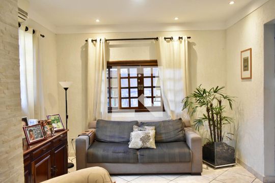 Sala 1 de casa para alugar com 4 quartos, 140m² em Chácara Inglesa, São Paulo