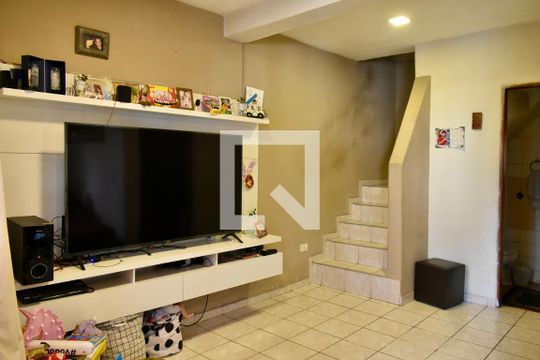 Sala 2 de casa para alugar com 4 quartos, 140m² em Chácara Inglesa, São Paulo