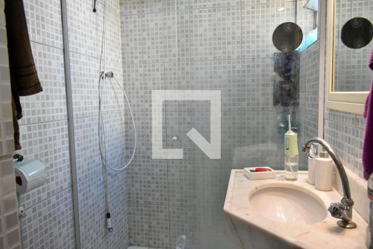 Banheiro da Suíte de casa à venda com 4 quartos, 140m² em Chácara Inglesa, São Paulo
