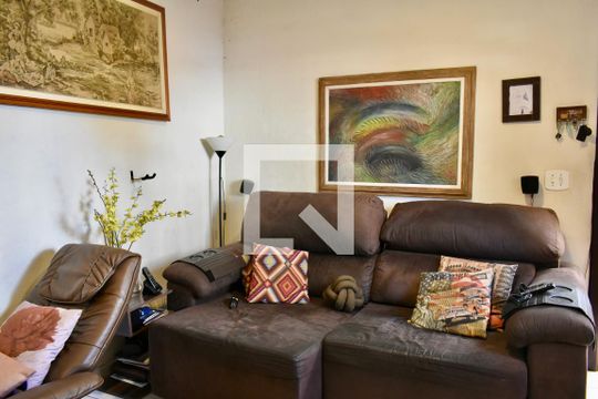 Sala 2 de casa para alugar com 4 quartos, 140m² em Chácara Inglesa, São Paulo