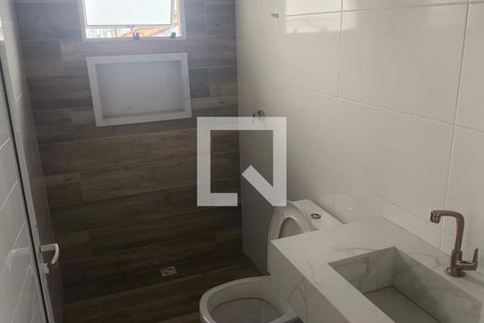 Banheiro 3 de casa para alugar com 3 quartos, 190m² em Vila Prudente, São Paulo