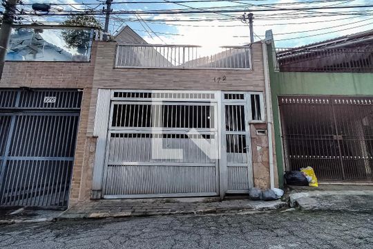 Fachada de casa à venda com 3 quartos, 130m² em Vila Moraes, São Paulo