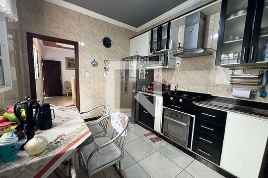 Cozinha de casa para alugar com 4 quartos, 242m² em Castelo, Belo Horizonte