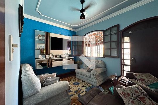 Sala de TV de casa para alugar com 4 quartos, 242m² em Castelo, Belo Horizonte