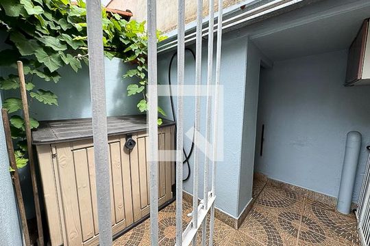 Área externa de casa à venda com 4 quartos, 242m² em Castelo, Belo Horizonte