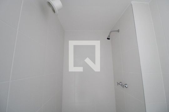 Banheiro de apartamento para alugar com 2 quartos, 61m² em Campininha, São Paulo