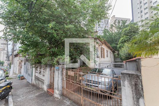 Fachada de casa à venda com 5 quartos, 186m² em Vila Gumercindo, São Paulo