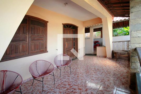 Varanda de casa à venda com 4 quartos, 189m² em Nova Cachoeirinha, Belo Horizonte