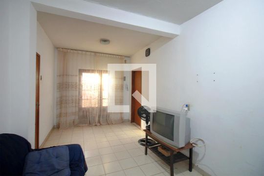 Sala de Estar de casa à venda com 4 quartos, 189m² em Nova Cachoeirinha, Belo Horizonte