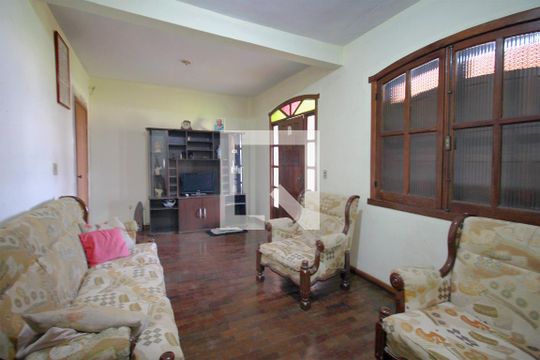 Casa à venda com 4 quartos, 189m² em Nova Cachoeirinha, Belo Horizonte