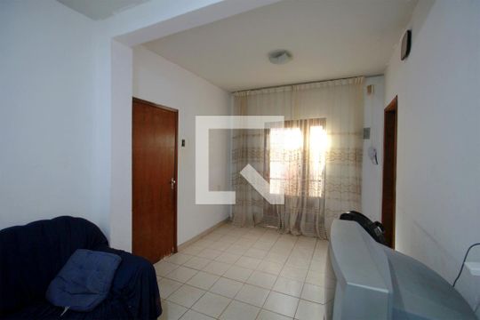 Sala de Estar de casa à venda com 4 quartos, 189m² em Nova Cachoeirinha, Belo Horizonte