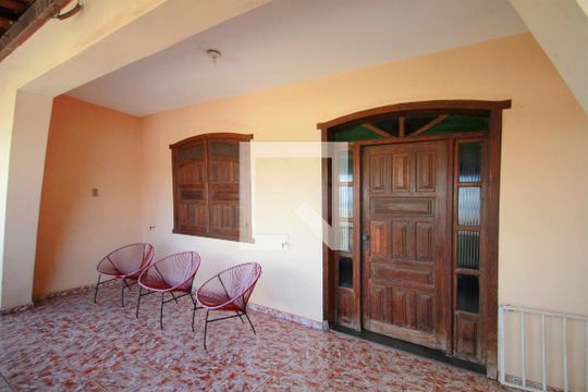 Varanda de casa à venda com 4 quartos, 189m² em Nova Cachoeirinha, Belo Horizonte