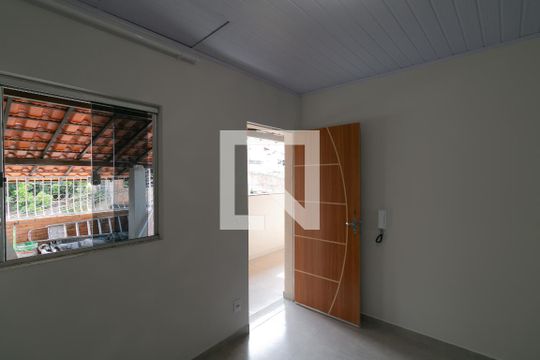 Sala de kitnet/studio para alugar com 1 quarto, 35m² em Novo Glória, Belo Horizonte