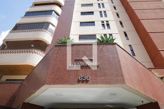 Fachada de apartamento à venda com 3 quartos, 200m² em Setor Bueno, Goiânia