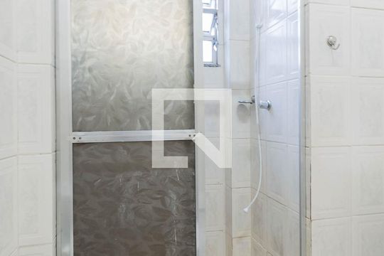 Banheiro de apartamento à venda com 2 quartos, 69m² em Praça da Bandeira, Rio de Janeiro