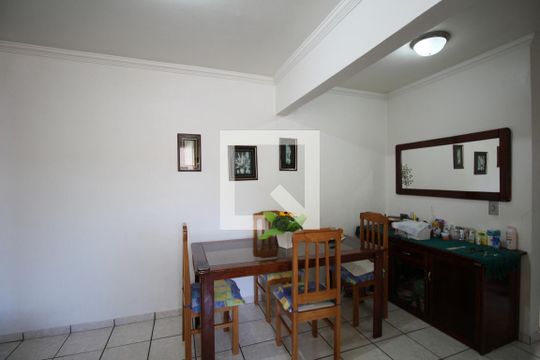 Sala de apartamento à venda com 2 quartos, 56m² em Vila Pirajussara, São Paulo