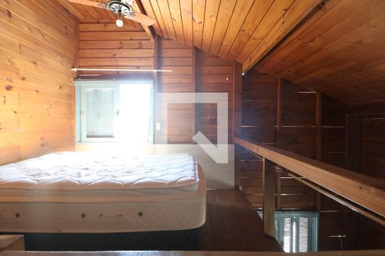 Quarto de casa à venda com 6 quartos, 200m² em São José, Canoas