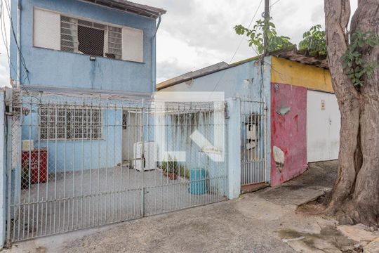Fachada de casa à venda com 7 quartos, 312m² em Vila da Saúde, São Paulo