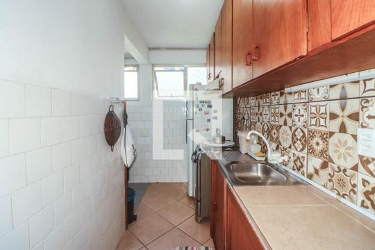 Cozinha e Área de Serviço de apartamento à venda com 3 quartos, 72m² em Rubem Berta, Porto Alegre