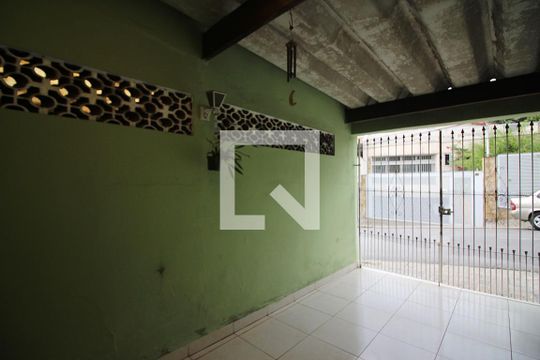 Garagem de casa à venda com 2 quartos, 250m² em Alves Dias, São Bernardo do Campo