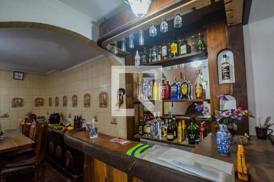 Detalhe Sala de casa para alugar com 2 quartos, 130m² em Parque das Nações, Santo André