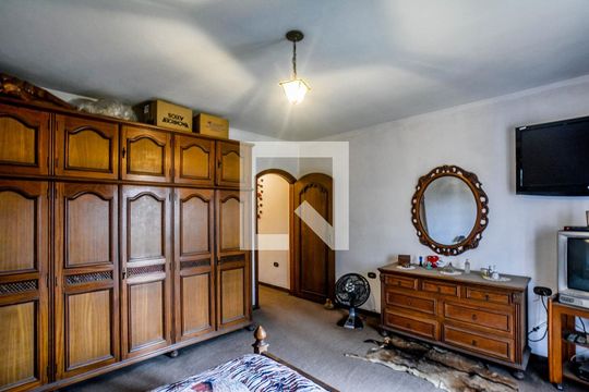 Quarto 1 de casa para alugar com 2 quartos, 130m² em Parque das Nações, Santo André