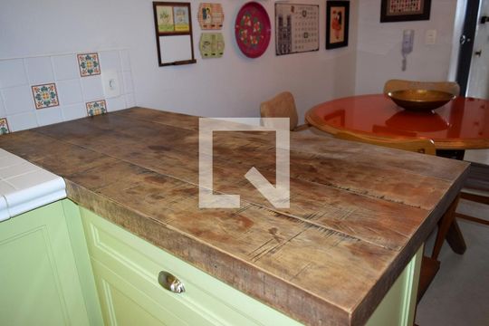 Cozinha de apartamento à venda com 2 quartos, 160m² em Jardim Paulista, São Paulo