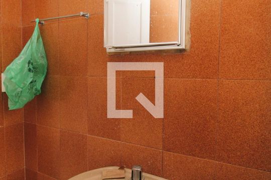Banheiro de casa para alugar com 2 quartos, 100m² em Vila Nova Mazzei, São Paulo