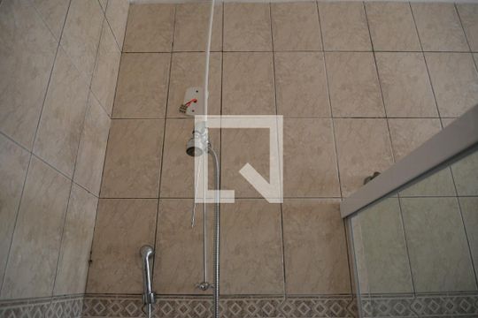 Banheiro do Quarto 2 de casa à venda com 2 quartos, 200m² em Santa Terezinha, Santo André