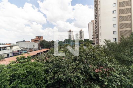 Vista do Quarto 2 de apartamento para alugar com 2 quartos, 43m² em Vila Cristalia, São Paulo