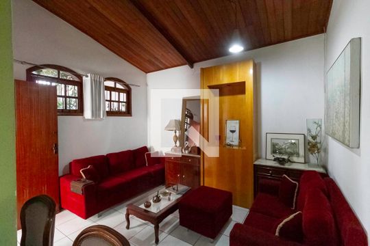 Sala de casa à venda com 4 quartos, 180m² em Copacabana, Belo Horizonte