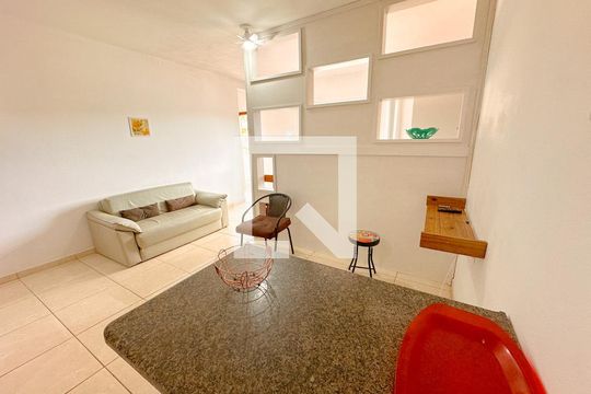 Sala de apartamento para alugar com 1 quarto, 40m² em Ingleses do Rio Vermelho, Florianópolis
