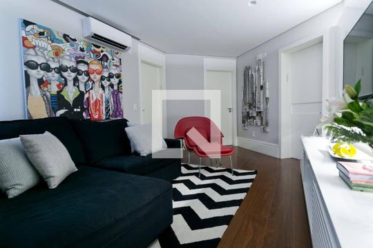 Sala de TV de apartamento à venda com 3 quartos, 320m² em Santa Cecilia, São Paulo