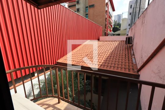 Sacada Suíte de casa para alugar com 3 quartos, 302m² em Vila Carrão, São Paulo