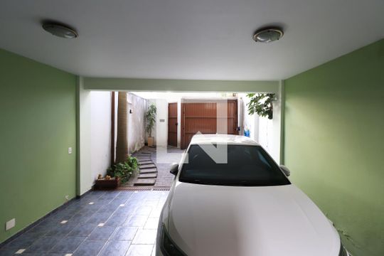 Garagem de casa para alugar com 3 quartos, 302m² em Vila Carrão, São Paulo