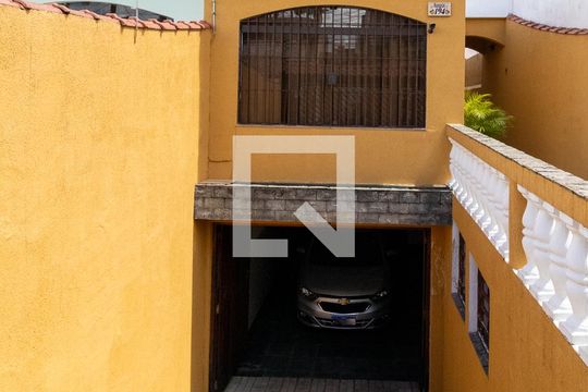 Fachada de casa à venda com 2 quartos, 254m² em Vila Rui Barbosa, São Paulo