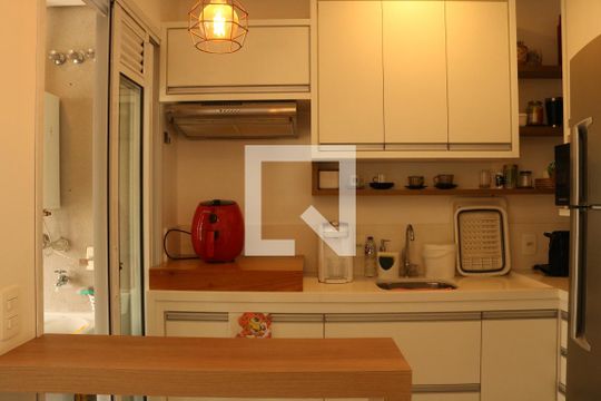 Cozinha de apartamento à venda com 1 quarto, 35m² em Perdizes, São Paulo