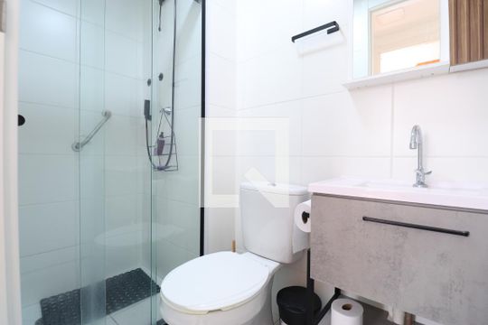 Banheiro de apartamento à venda com 2 quartos, 38m² em Bom Retiro, São Paulo