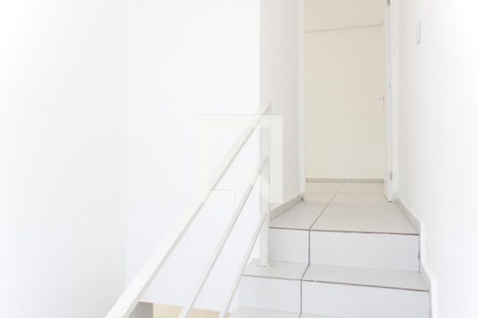Escada de casa para alugar com 1 quarto, 75m² em Parque Sao Gabriel, Vinhedo