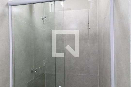 Banheiro de apartamento para alugar com 1 quarto, 20m² em Aclimação, São Paulo