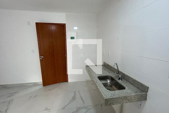 Cozinha de apartamento à venda com 2 quartos, 42m² em Del Castilho, Rio de Janeiro