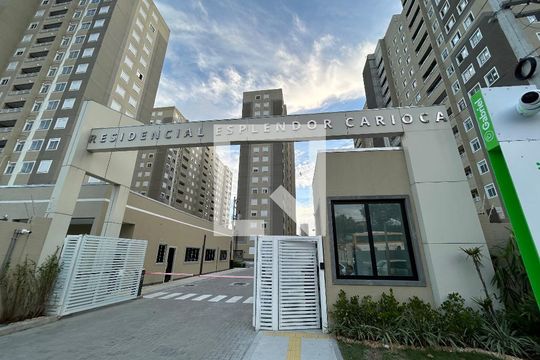 Fachada do Condomínio de apartamento à venda com 2 quartos, 42m² em Del Castilho, Rio de Janeiro