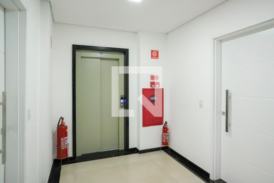 Elevador de apartamento à venda com 3 quartos, 70m² em Santa Maria, São Caetano do Sul