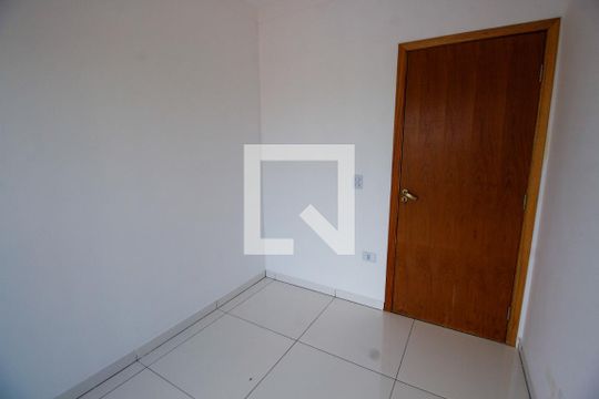 Quarto 1 de casa para alugar com 2 quartos, 50m² em Jardim Monte Kemel, São Paulo