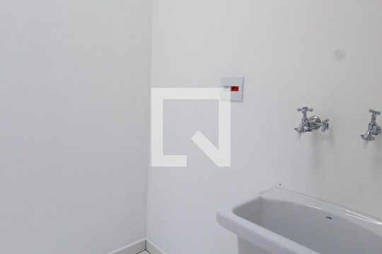 Área de Serviço de casa para alugar com 2 quartos, 50m² em Jardim Monte Kemel, São Paulo