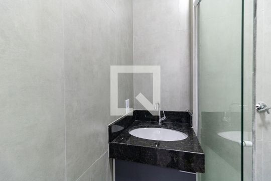 Banheiro de kitnet/studio para alugar com 1 quarto, 20m² em Aclimação, São Paulo