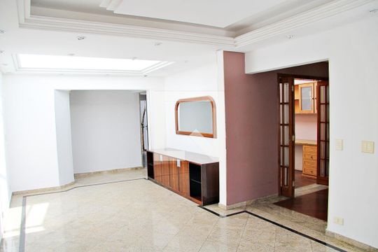 Sala de casa para alugar com 3 quartos, 250m² em Vila Galvão, Guarulhos