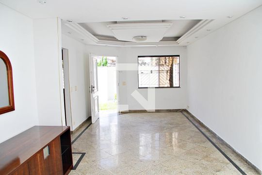 Sala de casa para alugar com 3 quartos, 250m² em Vila Galvão, Guarulhos