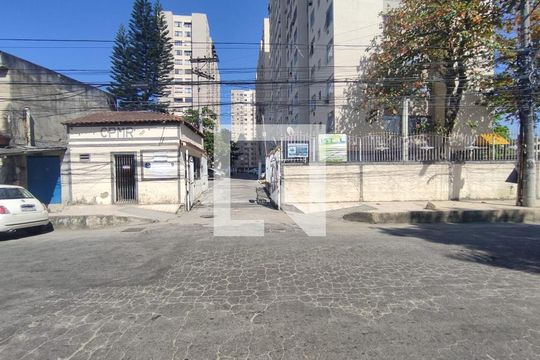 Fachada de apartamento para alugar com 2 quartos, 70m² em Porto Novo, São Gonçalo